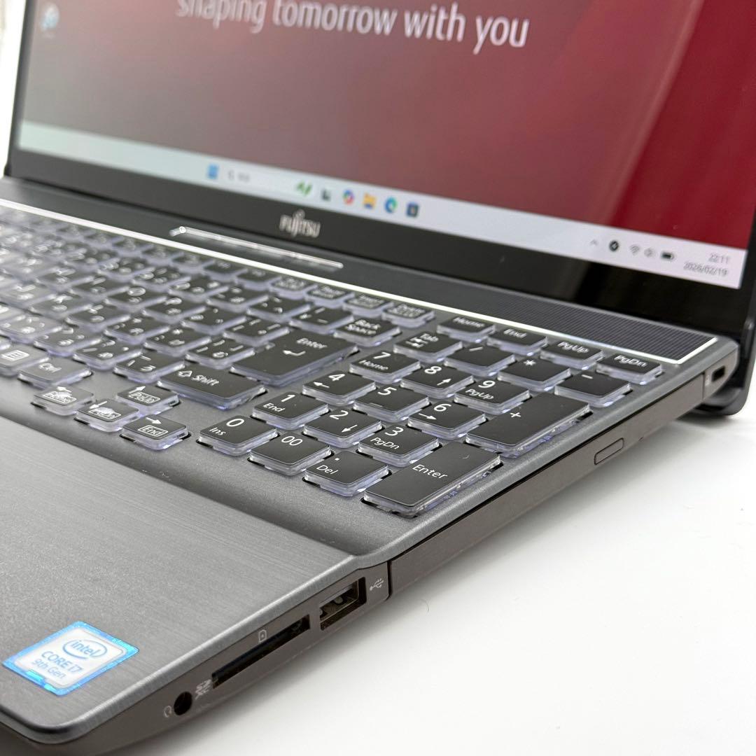 富士通ノートパソコン 9世代Core i7 32GB SSD1TB 高精細液晶