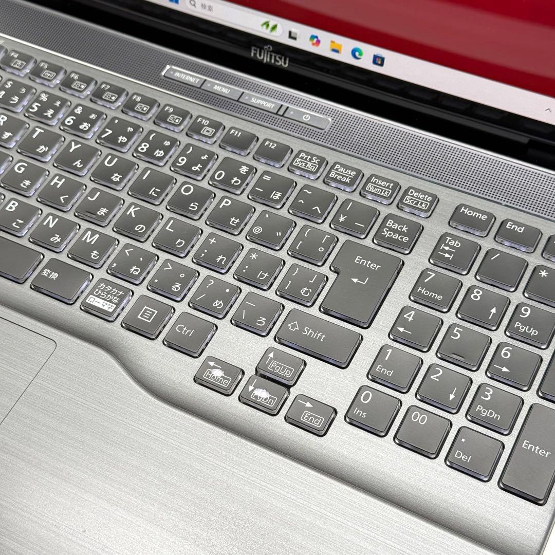 富士通ノートパソコン 9世代Core i7 32GB SSD1TB 高精細液晶