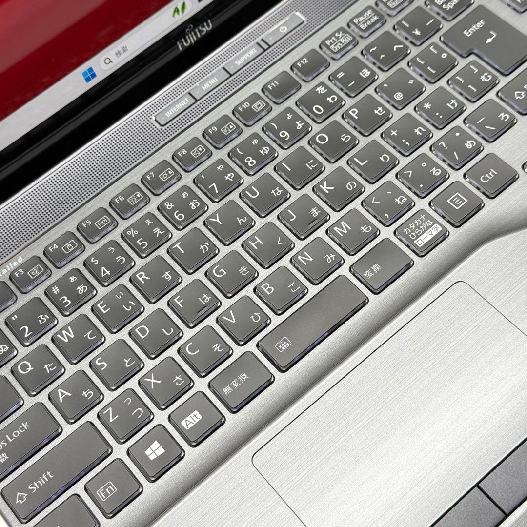 富士通ノートパソコン 9世代Core i7 32GB SSD1TB 高精細液晶
