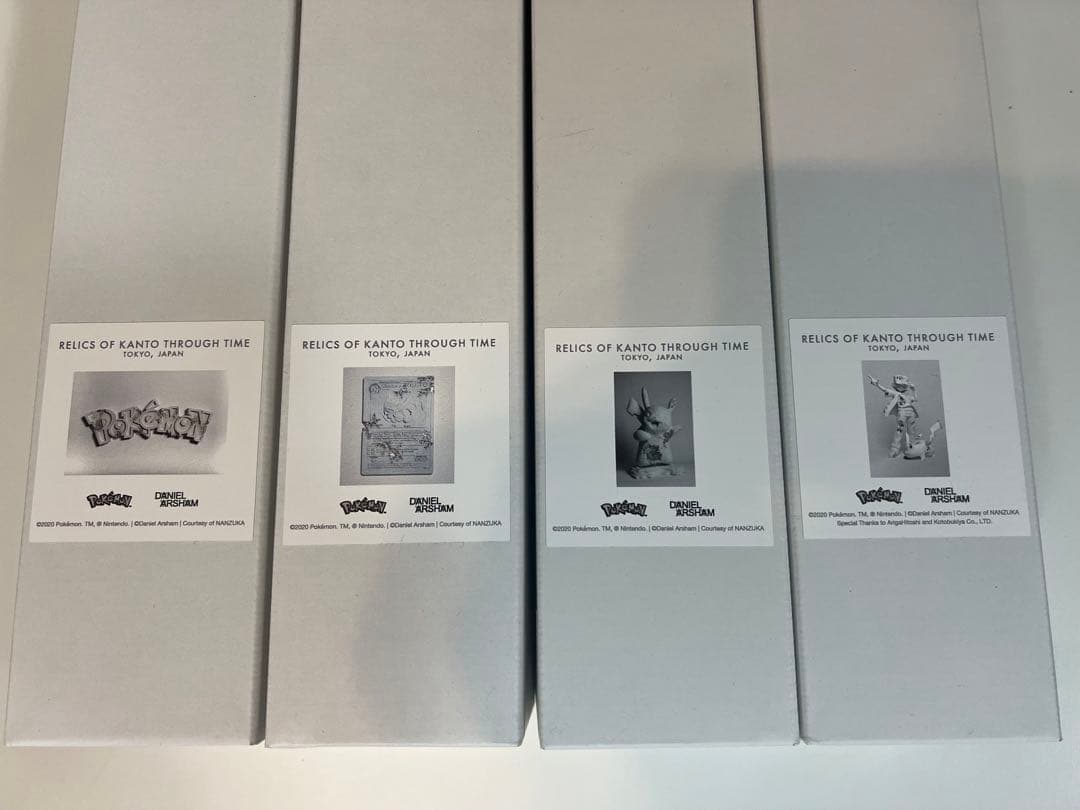 新品未開封 ダニエルアーシャム ポケモン 2G ポスター 4本セット クリスタル