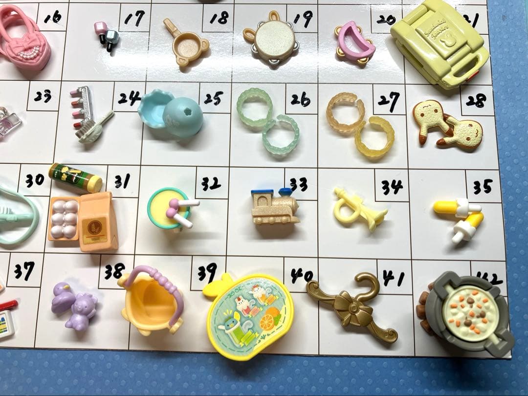 シルバニア　新品小物① 各¥150