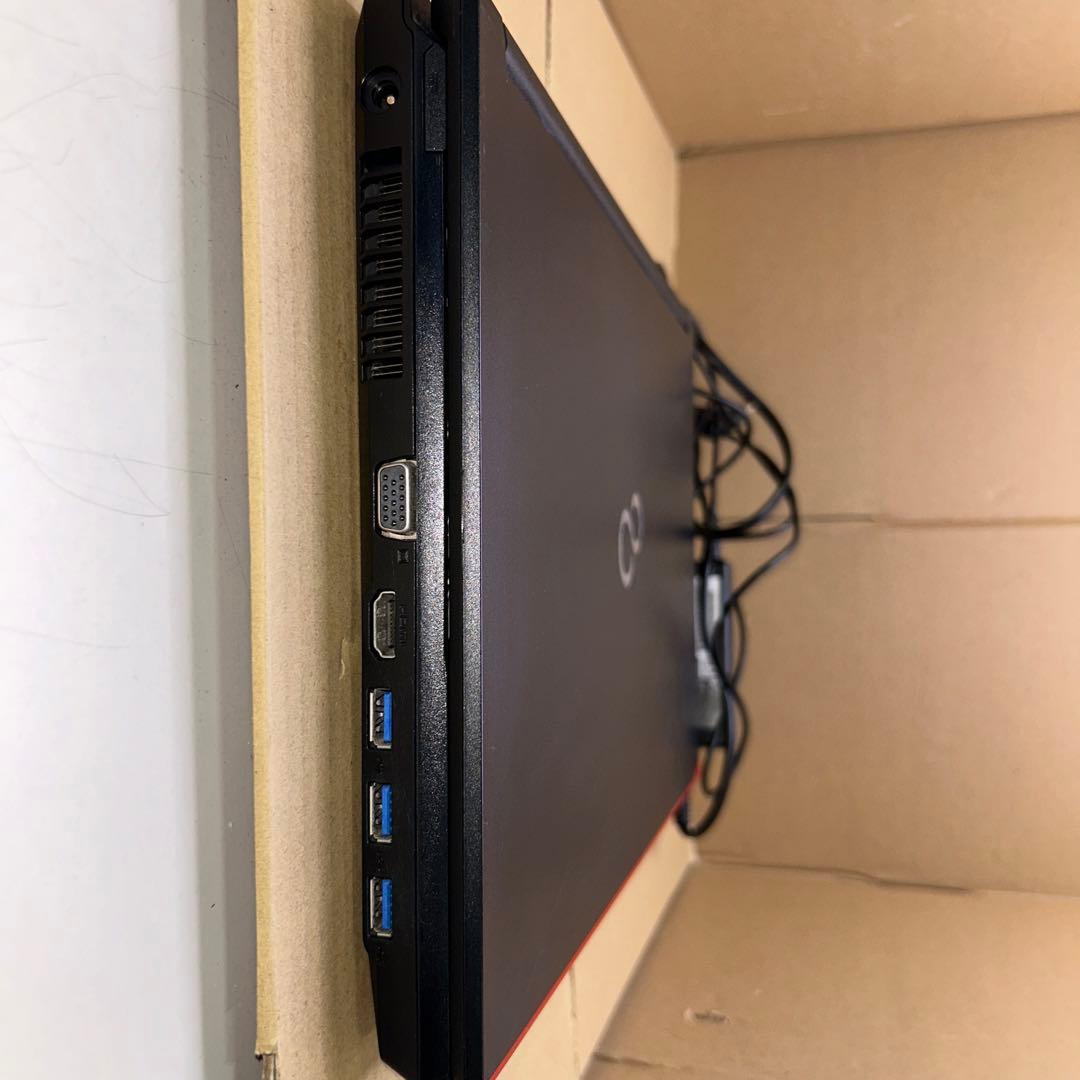 ノートパソコン LIFEBOOK A576/TX