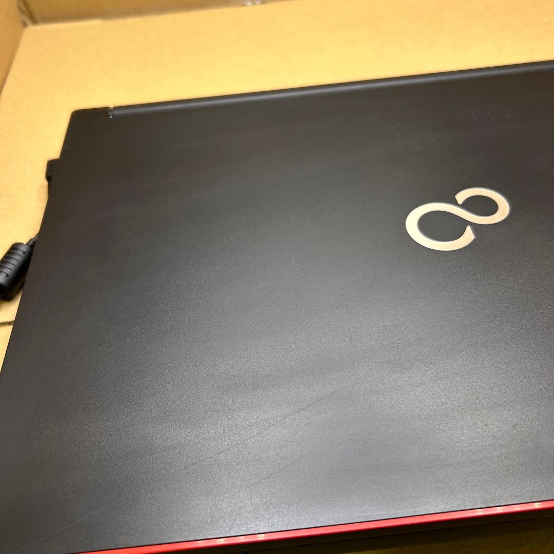 ノートパソコン LIFEBOOK A576/TX