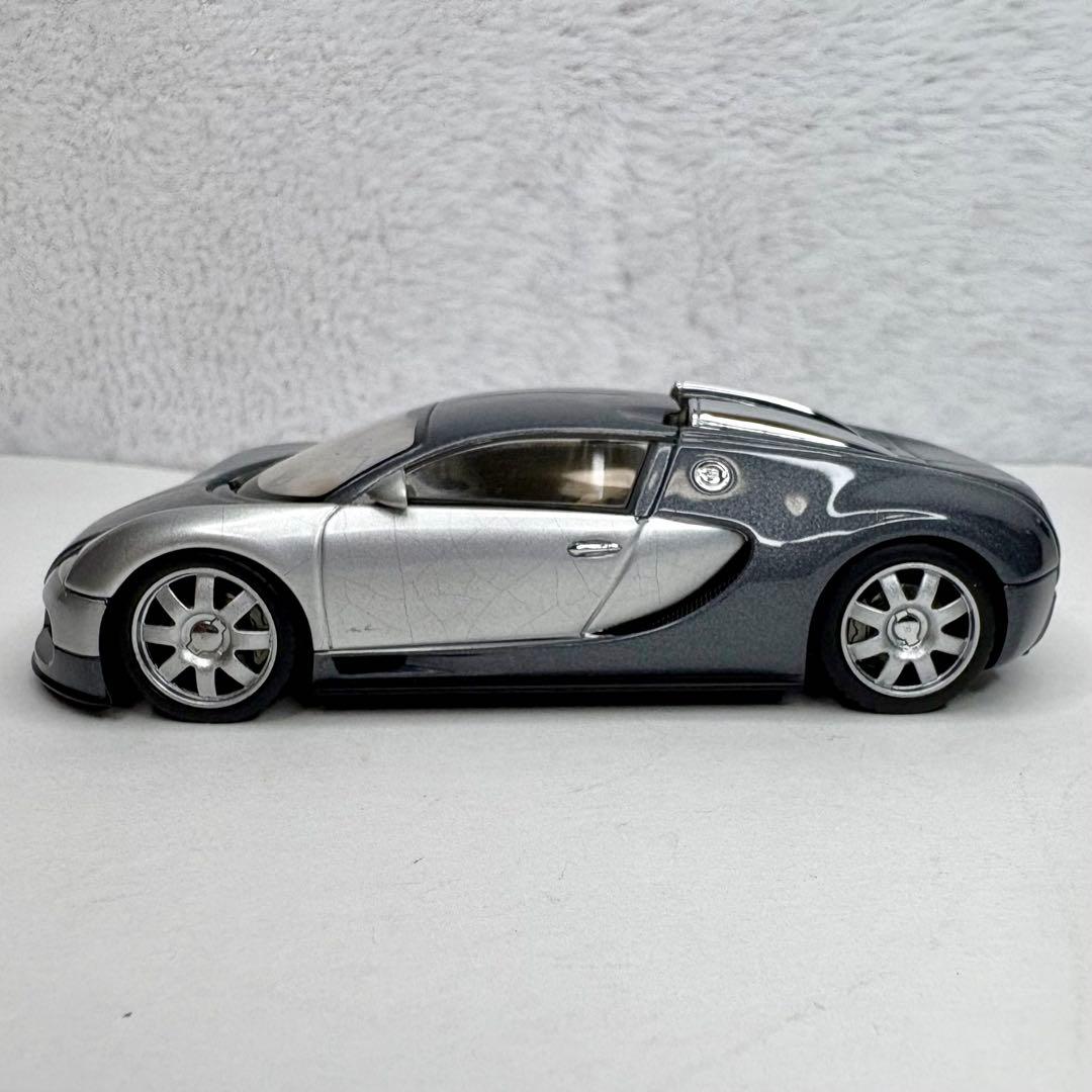 オートアート ブガッティ EB 16.4 ヴェイロン 1/43 シリアルNo付き