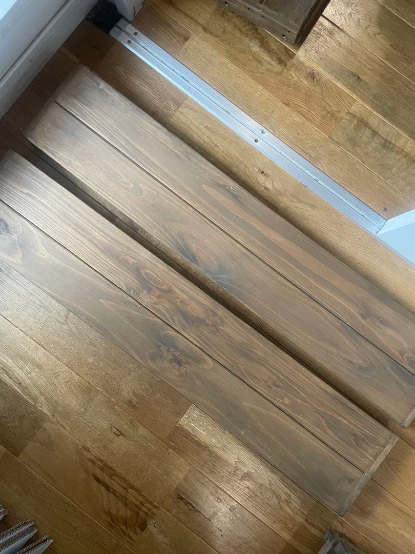 日本製東濃檜 突っ張りシェルフ 幅90cm奥行17cm（ブラウン）