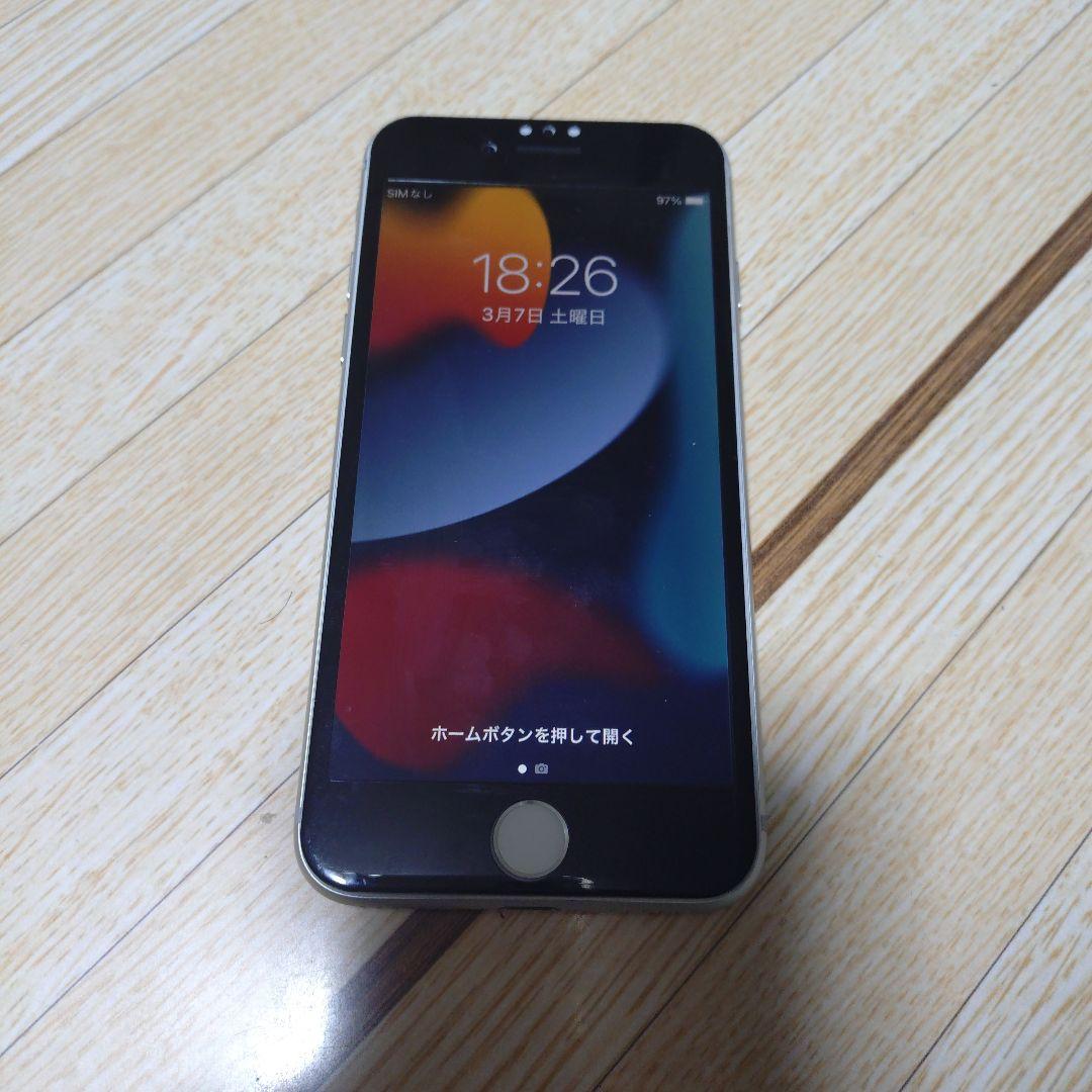 Apple iPhone 7 シルバー 本体