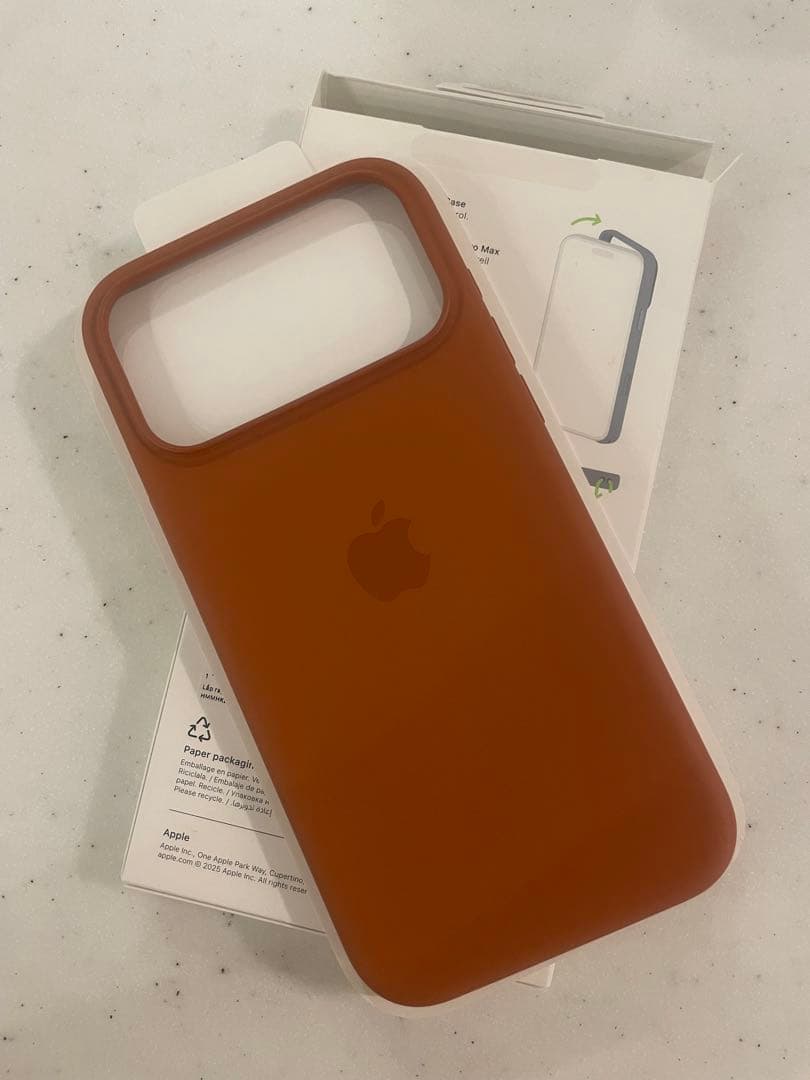 即購入可iPhone 17 Pro Max シリコンケース オレンジ