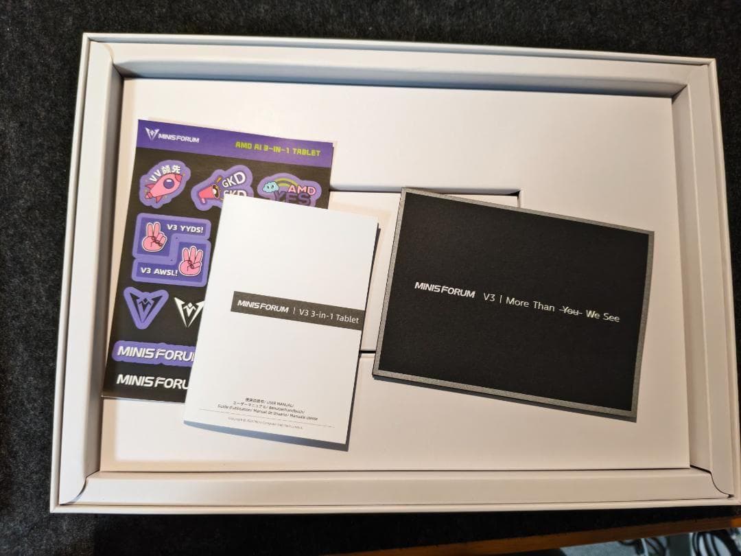 MINISFORUM V3 タブレットPC Ryzen 7 8840U 32GB