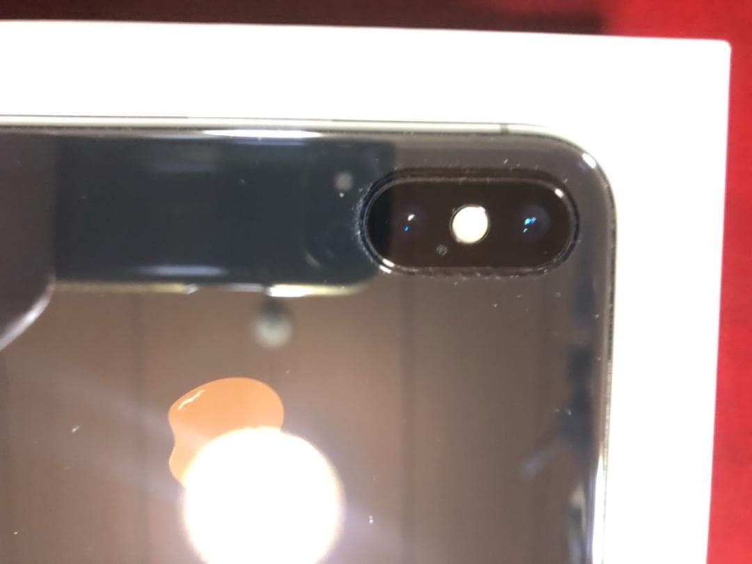 iPhone 256GB SIM完全フリー　バッテリー最大容量83%