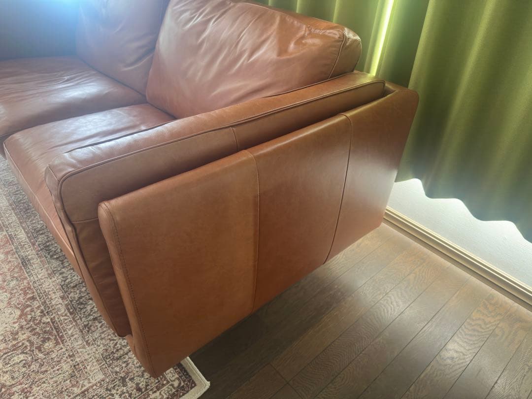 アクタス DUBBEL 革ソファ ヘッドレスト付き