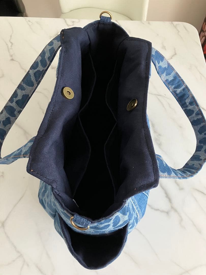 657大きめヒョウ柄デニムリメイクバック　ハンドメイド