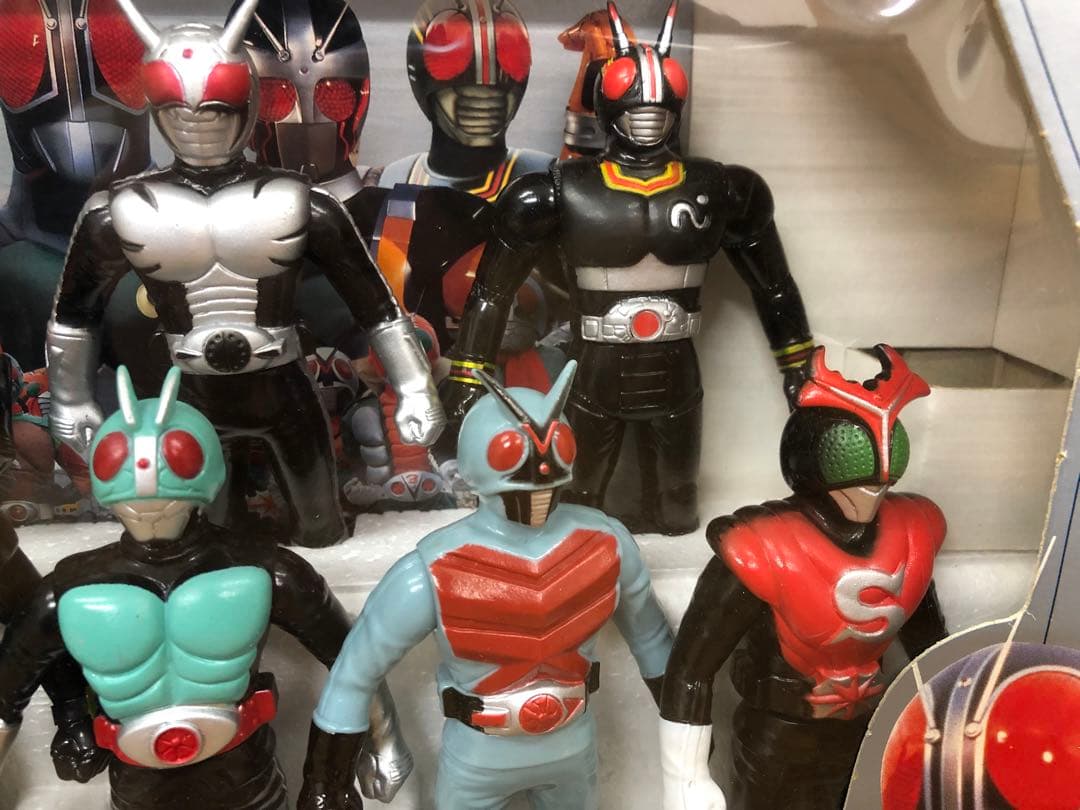 新品　栄光の10人ライダー　ソフビ　BANDAI 仮面ライダー フィギュア