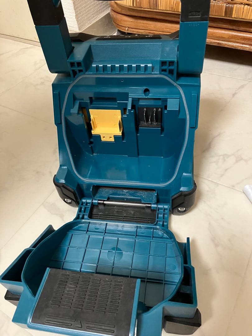 Makita Bluetooth スピーカー MR200