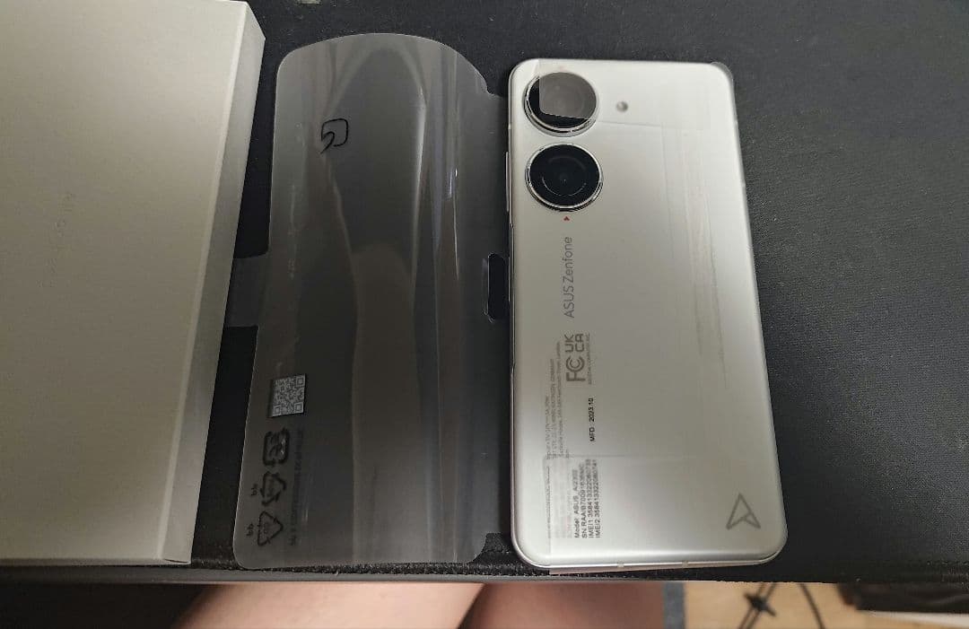 新品同様 zenfone10 256GB 国内版 Zenfone10