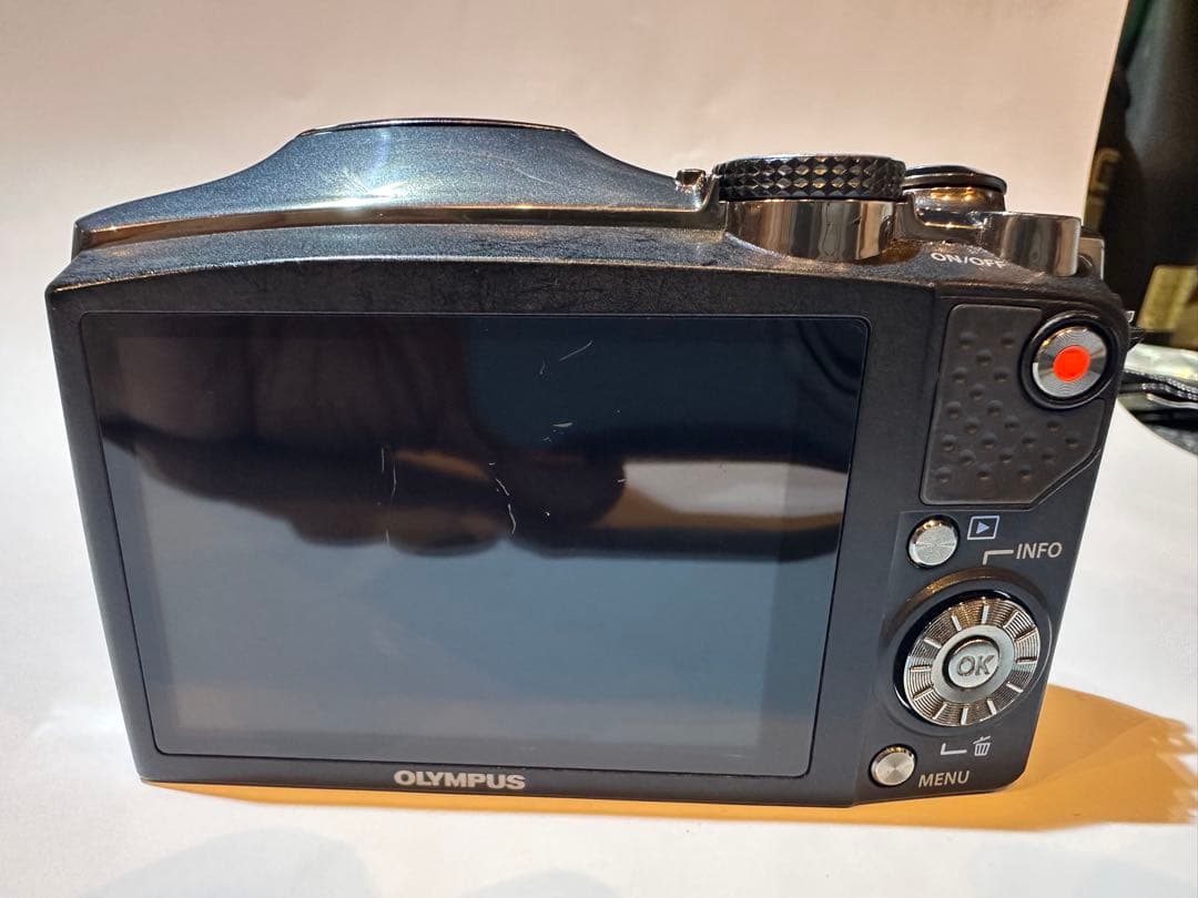 OLYMPUS SZ-31MR 16MEGAPIXEL中古