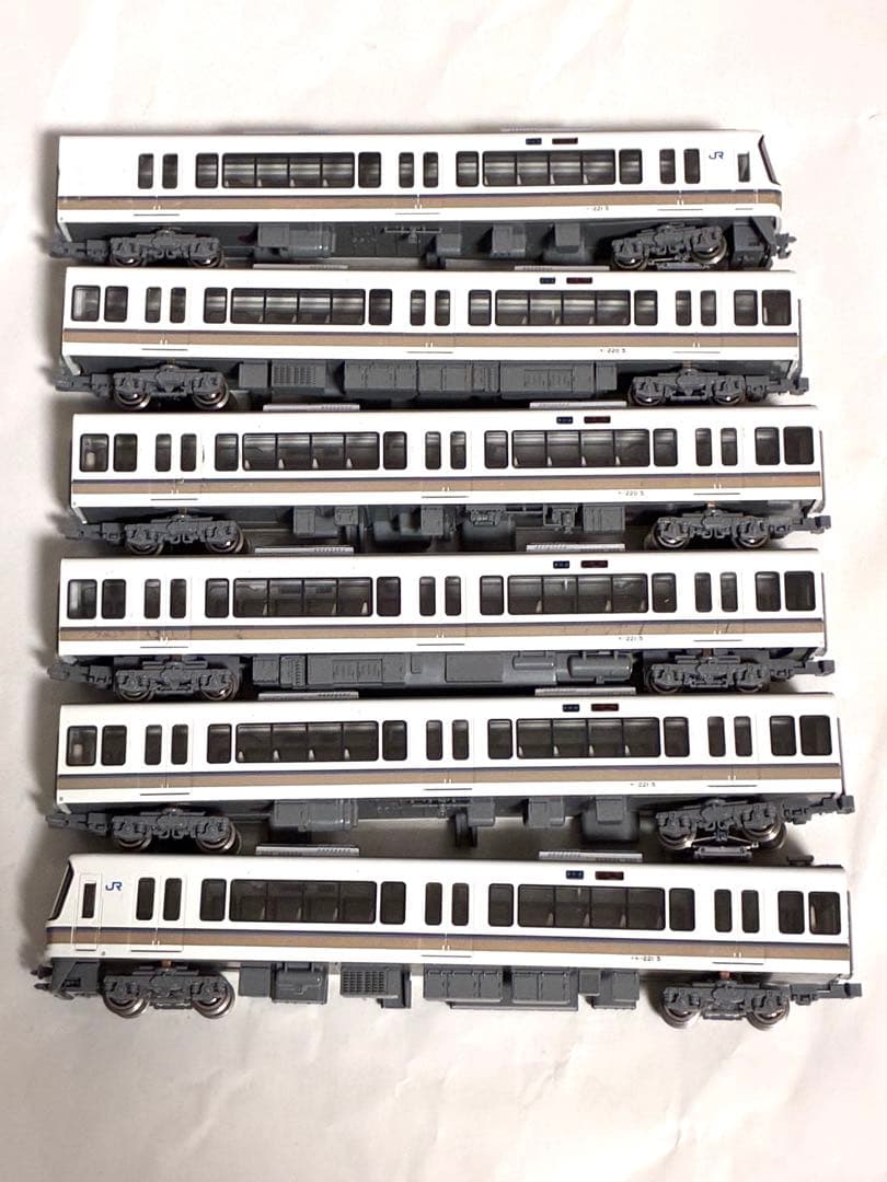 221系6両　kato ライト点灯動力動作確認済