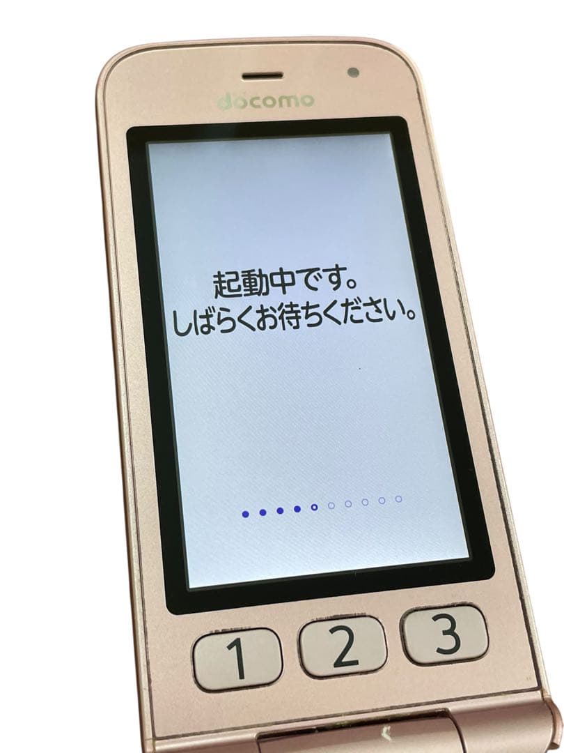 ⭕️らくらくホン docomo F-01M ピンク 携帯電話本体