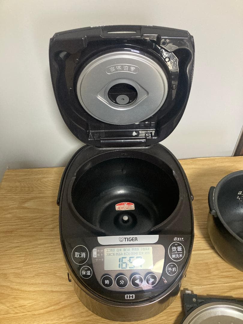 2023製 TIGER JPW-D100 タイガー 焼きたて 炊飯器 ジャー
