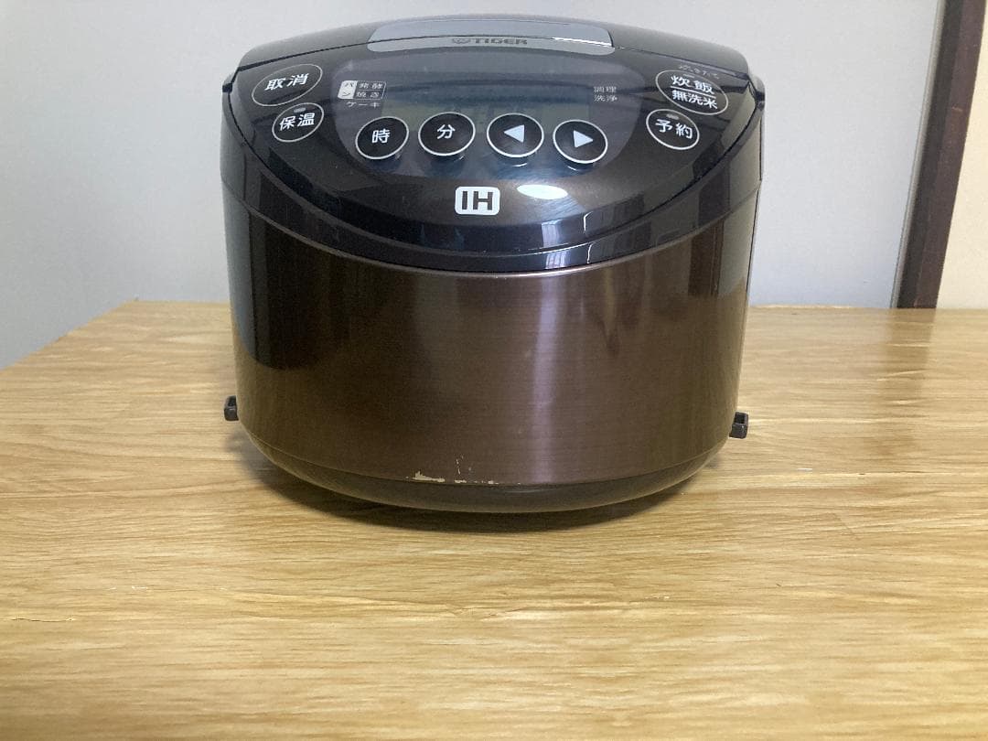 2023製 TIGER JPW-D100 タイガー 焼きたて 炊飯器 ジャー