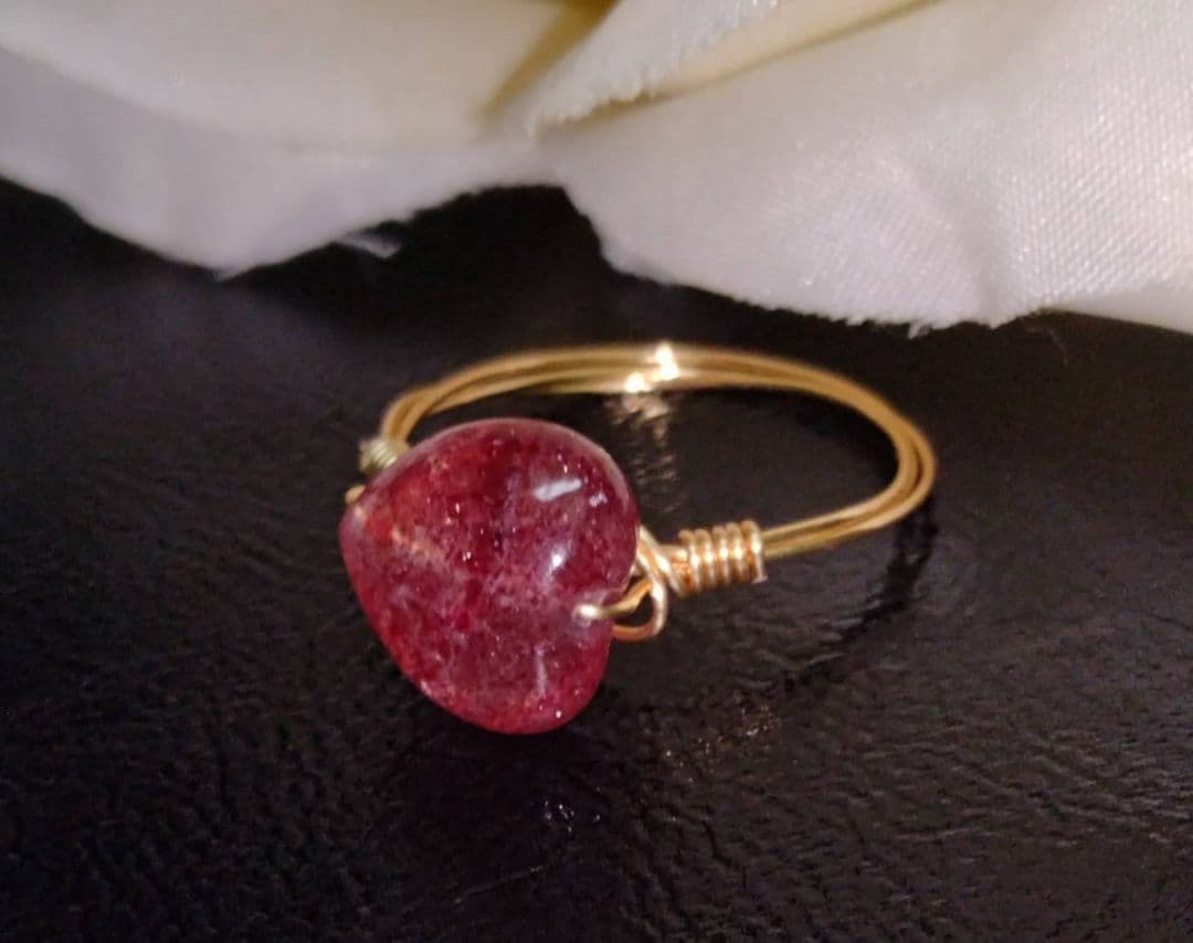 Kgf14 希少石 天然石 アフリカ産 ストロベリークォーツ リング