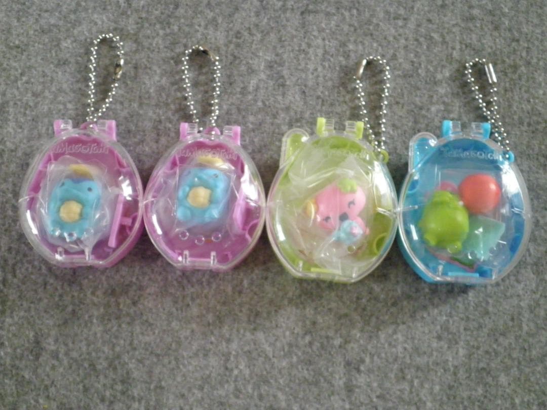 たまごっち まとめ売り キーホルダー　缶バッジ　ステッカー　リング　セット