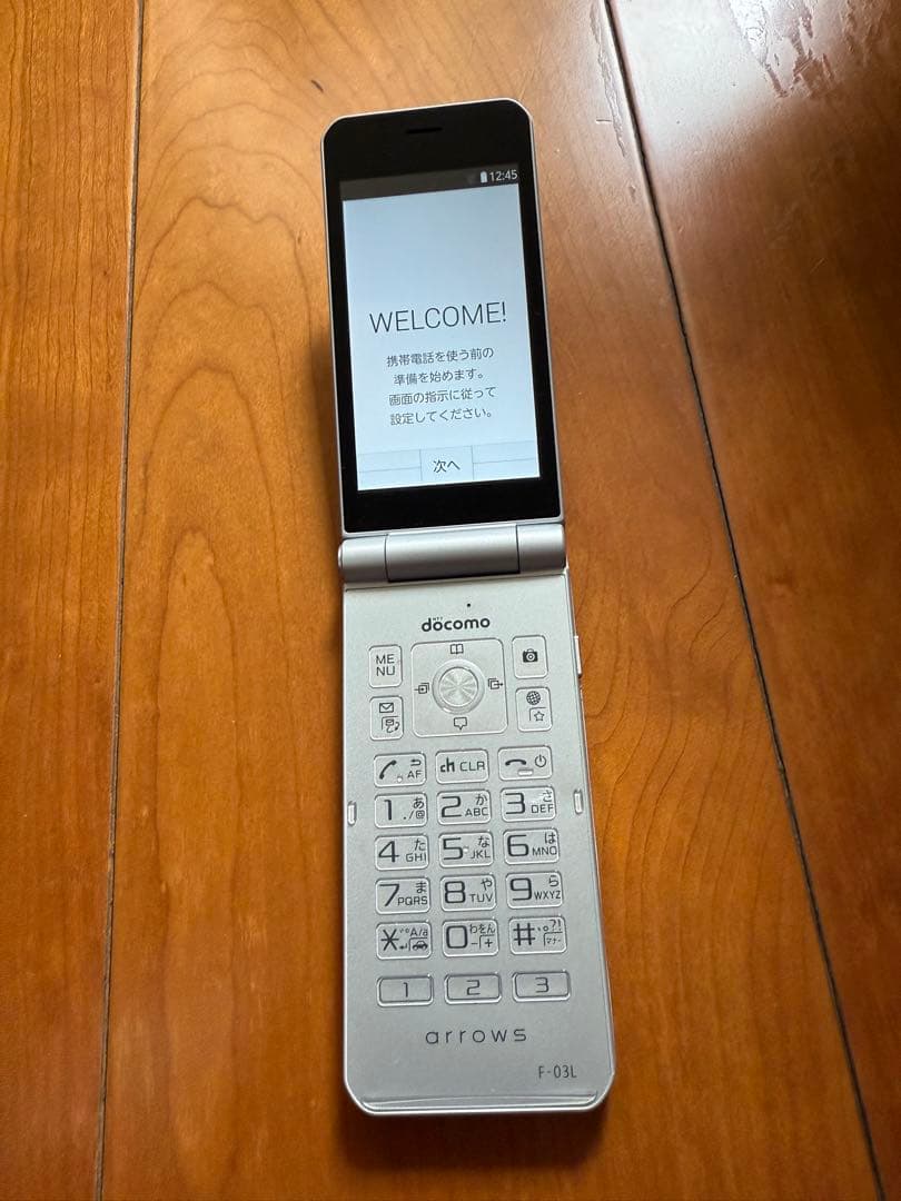 ドコモ arrows F-03L シルバー NTTドコモ純正 卓上ホルダF49