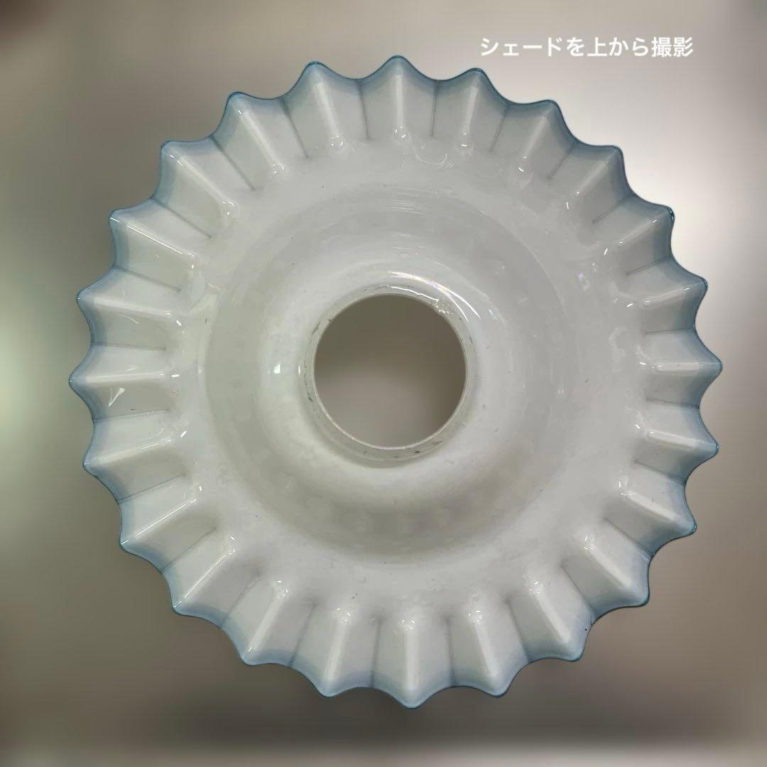 昭和レトロ オイルランプ ミルクガラス フリルシェード 青縁 吊り下げランプ