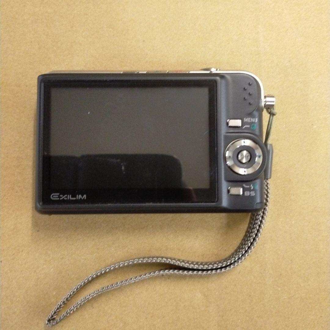 CASIO EXILIM EX-Z1000 デジカメ 電池2個。専用ケースつき