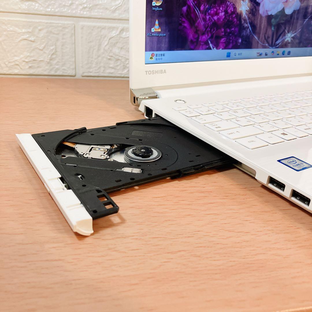 Windows11✨SSDで快適☘️大容量カメラ付すぐ使えるノートパソコン