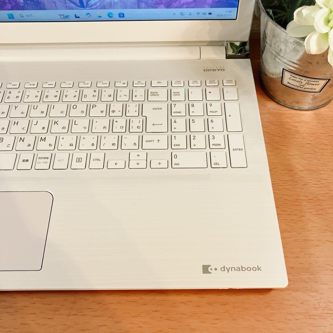 Windows11✨SSDで快適☘️大容量カメラ付すぐ使えるノートパソコン
