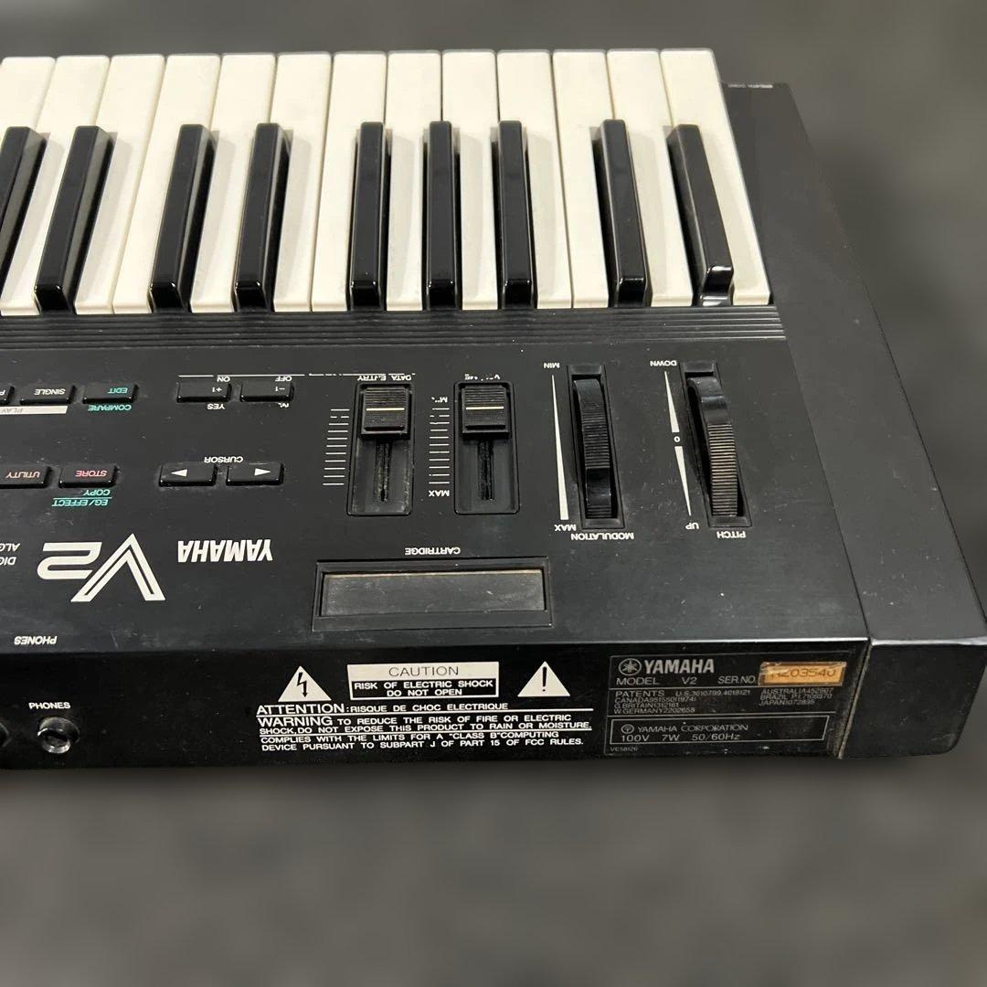 YAMAHA V2シンセサイザー / ヤマハ ヴィンテージ アナログ