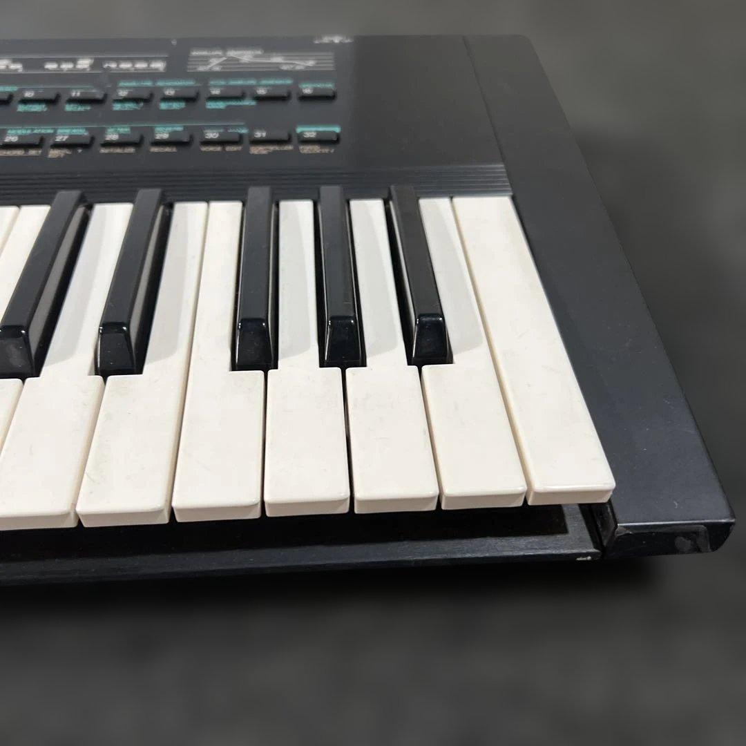 YAMAHA V2シンセサイザー / ヤマハ ヴィンテージ アナログ