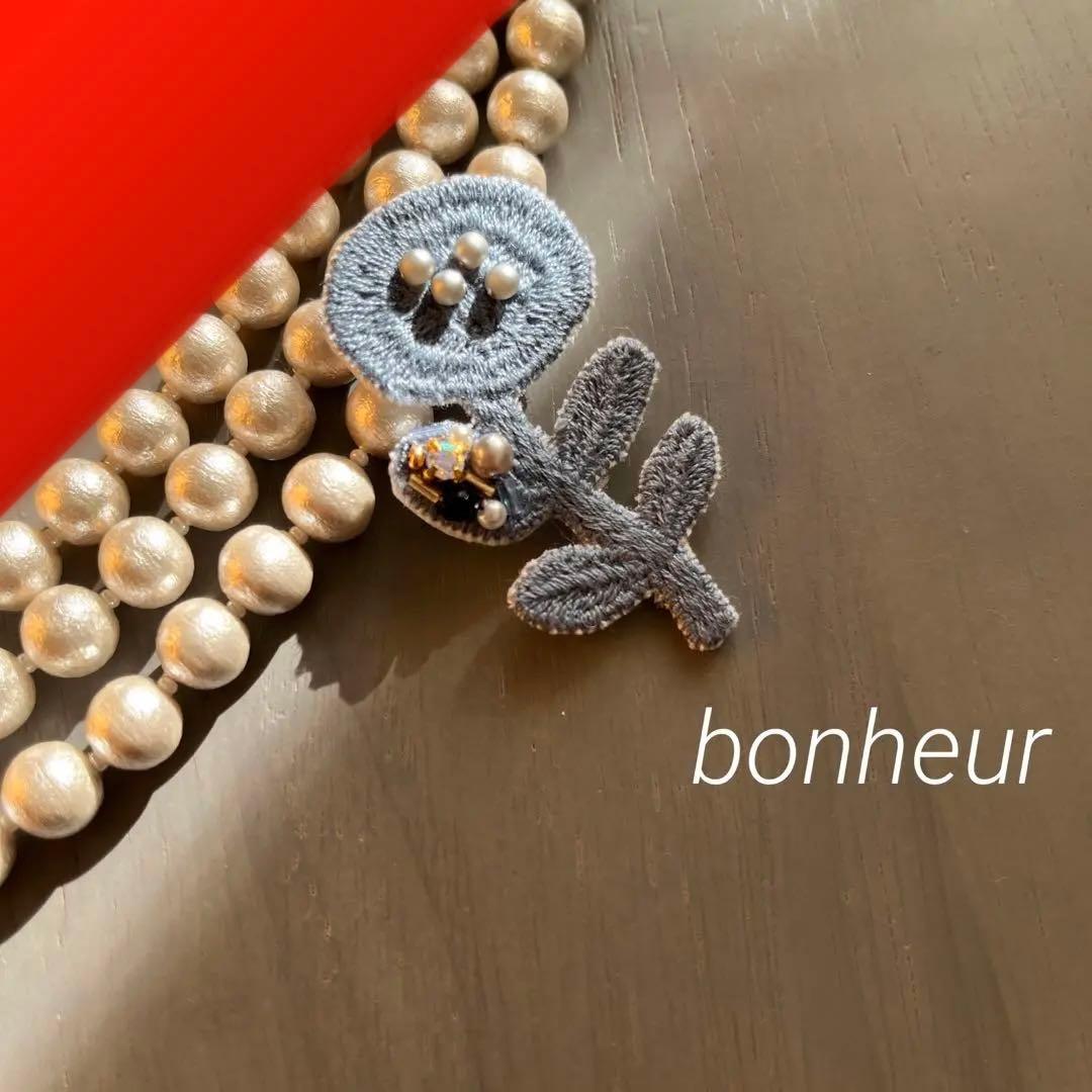 専用　①91ミナペルホネン　ハンドメイド　ブローチ　アクセサリー