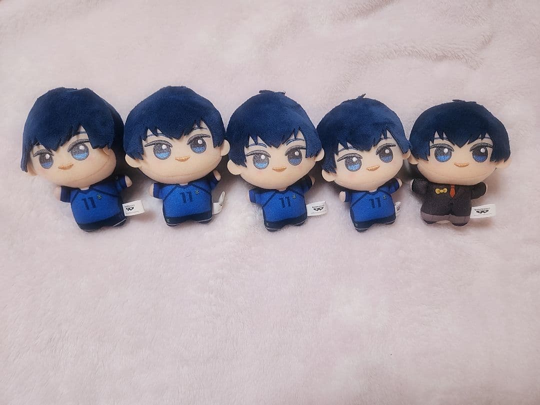 潔世一 缶バッジ ベースヤード 100点