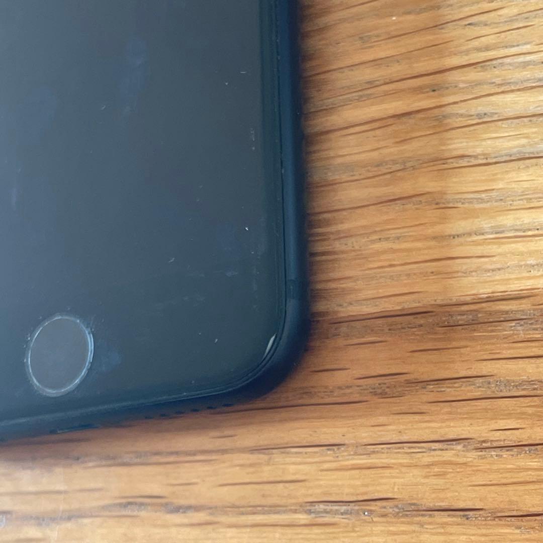 iPhone 7 ￼ 128 GB 匿名発送　最大充電74% SIMフリー