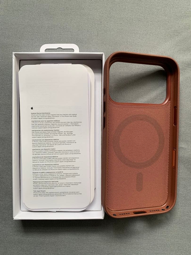 iPhone 17Pro テックウーブンケース シエナ新品未開封純正品