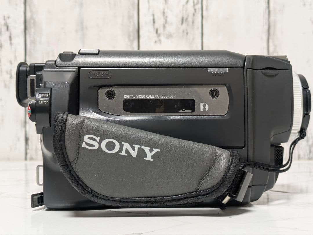 SONY　DCR-TRV225　Digital8　8mm対応　豪華セット