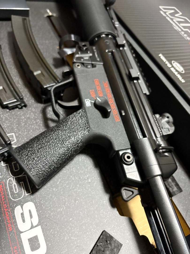 東京マルイ次世代電動ガン　mp5sd6