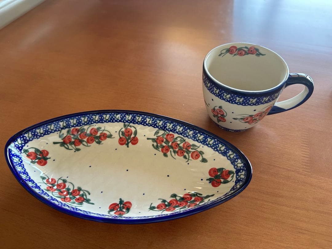 ポーランド陶器ミレナ社　オーバルディッシュ＆マグカップのセット　05R