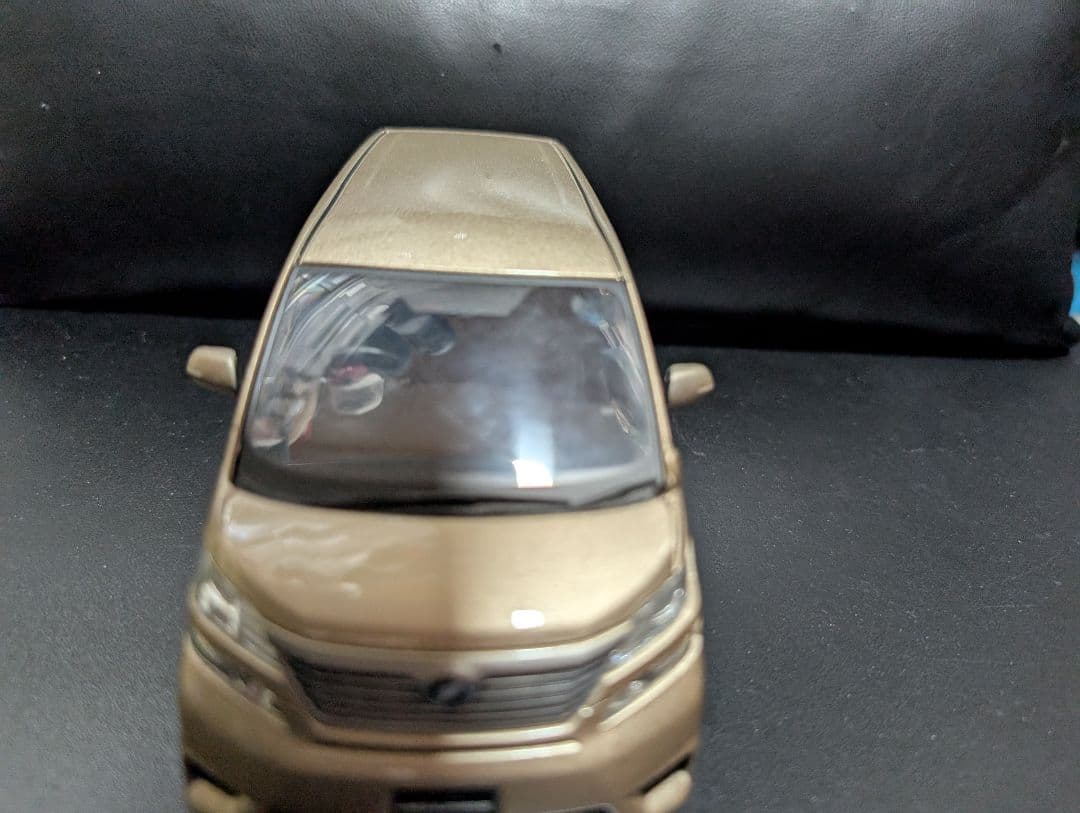 値下げ今日だけ非売品希少！トヨタ ヴェルファイア20 1/24 カラーサンプル