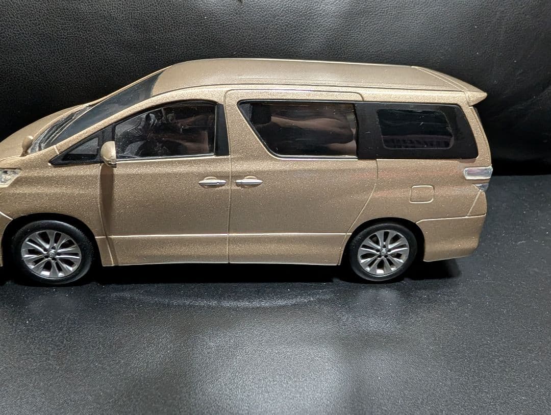 値下げ今日だけ非売品希少！トヨタ ヴェルファイア20 1/24 カラーサンプル