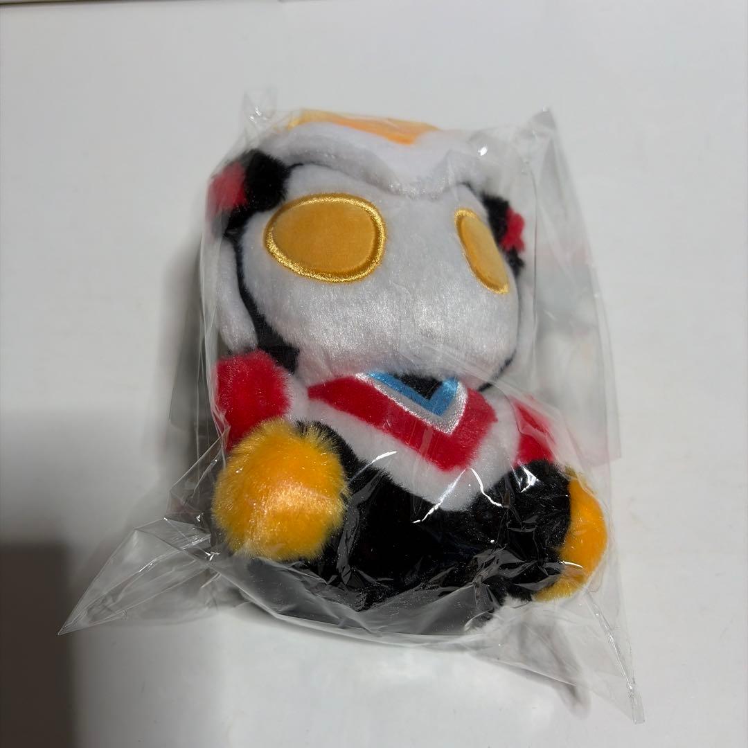 ウルトラマンビクトリー　ふわふわお座りぬいぐるみ　ウルトラマンショップ限定