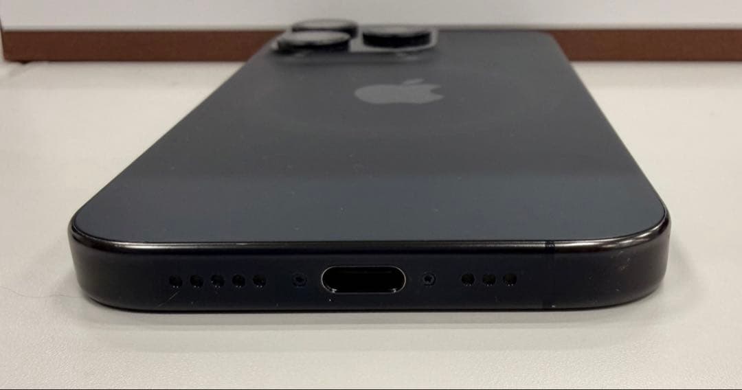 iPhone 15 Pro ブルーチタニウム128GB