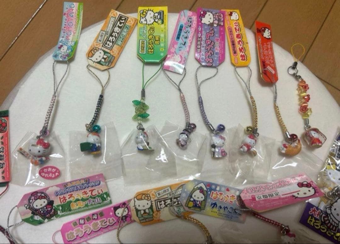 結*衣様 ハローキティ　ご当地　限定　根付け　ストラップ　キーホルダー　まとめ売