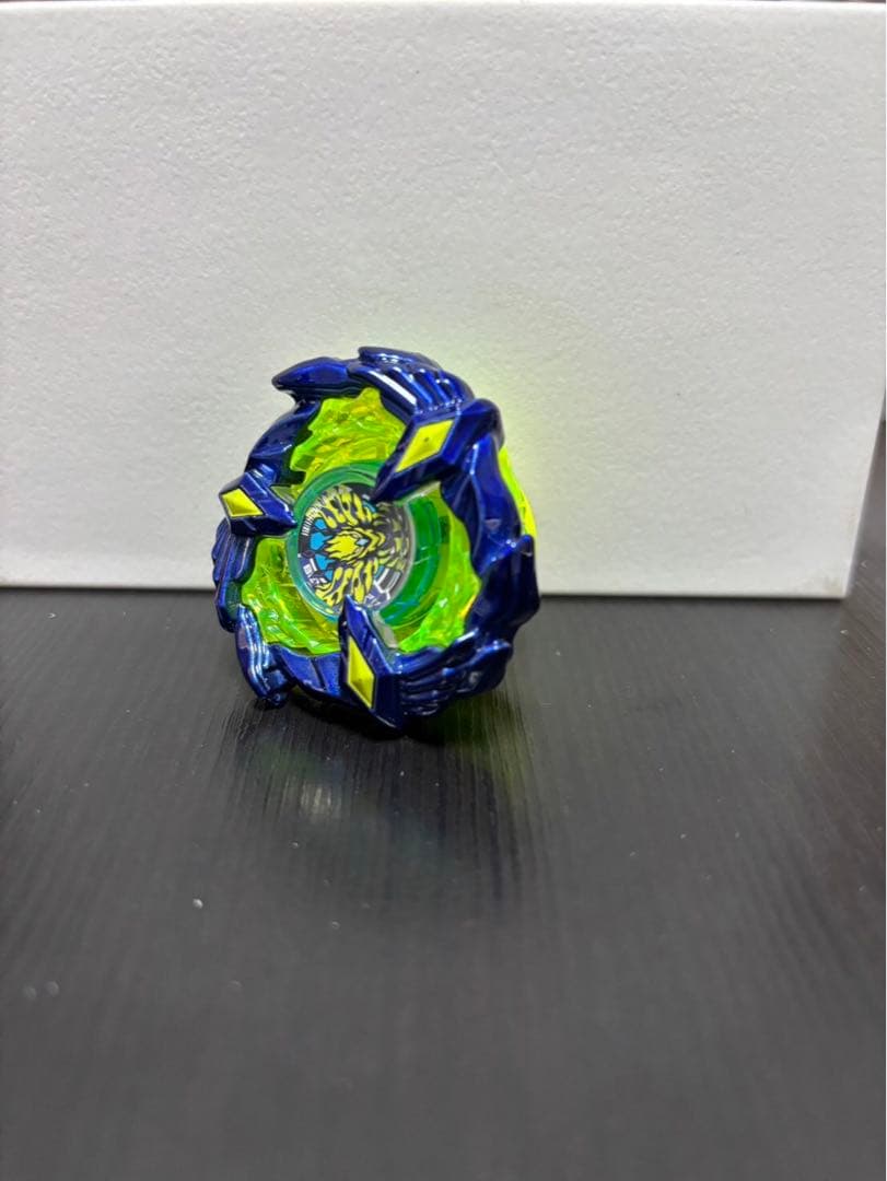 ベイブレードX コロコロ限定　フェニックスウィング9-80DB