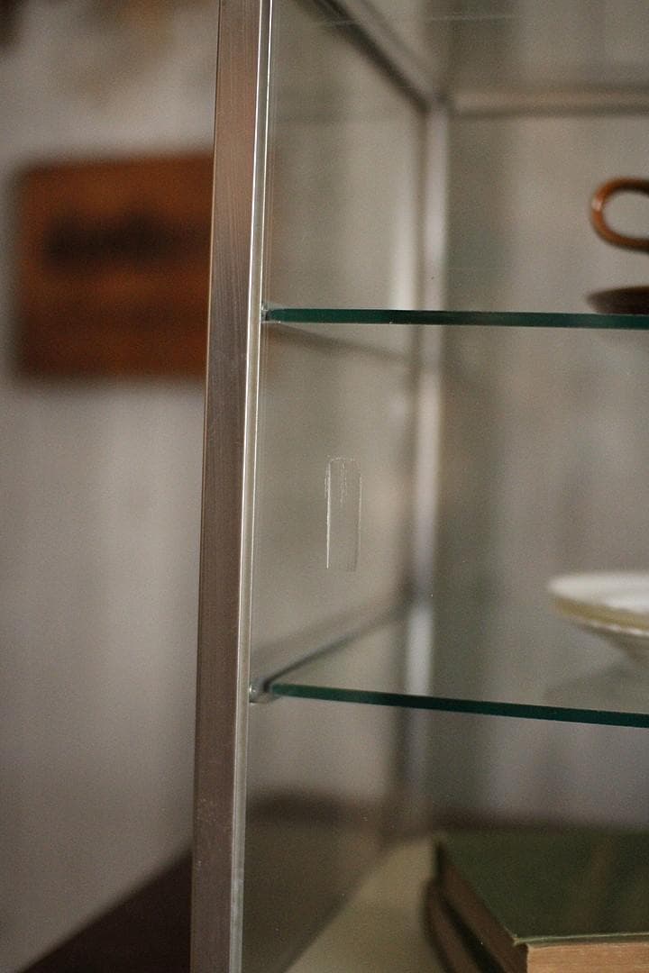 古いアルミフレームの卓上全面ガラスケース　収納棚　キッチン収納　古家具　古道具