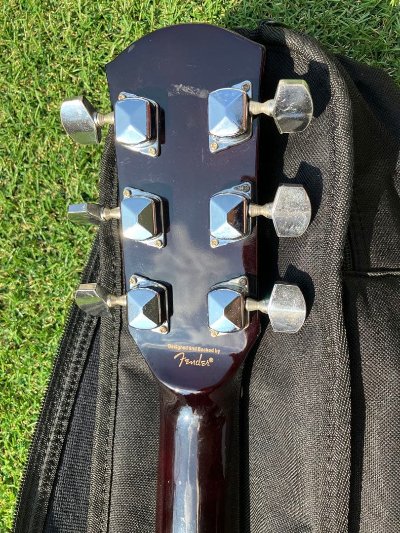 フェンダーフォークギター！ ソフトケース付きます。