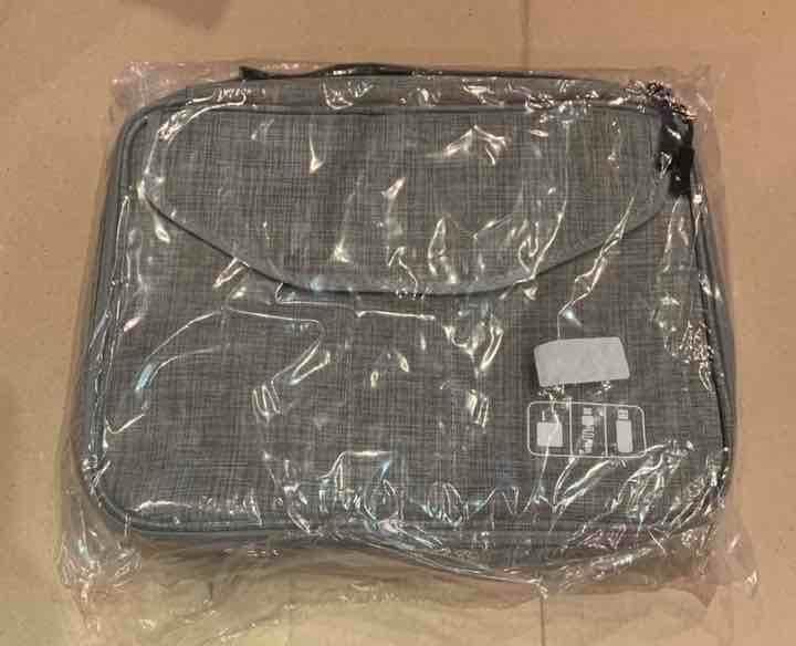 【乱雑になりがちなケーブル類をスッキリ整理収納OK♪❤】モバイル用☆収納バッグ