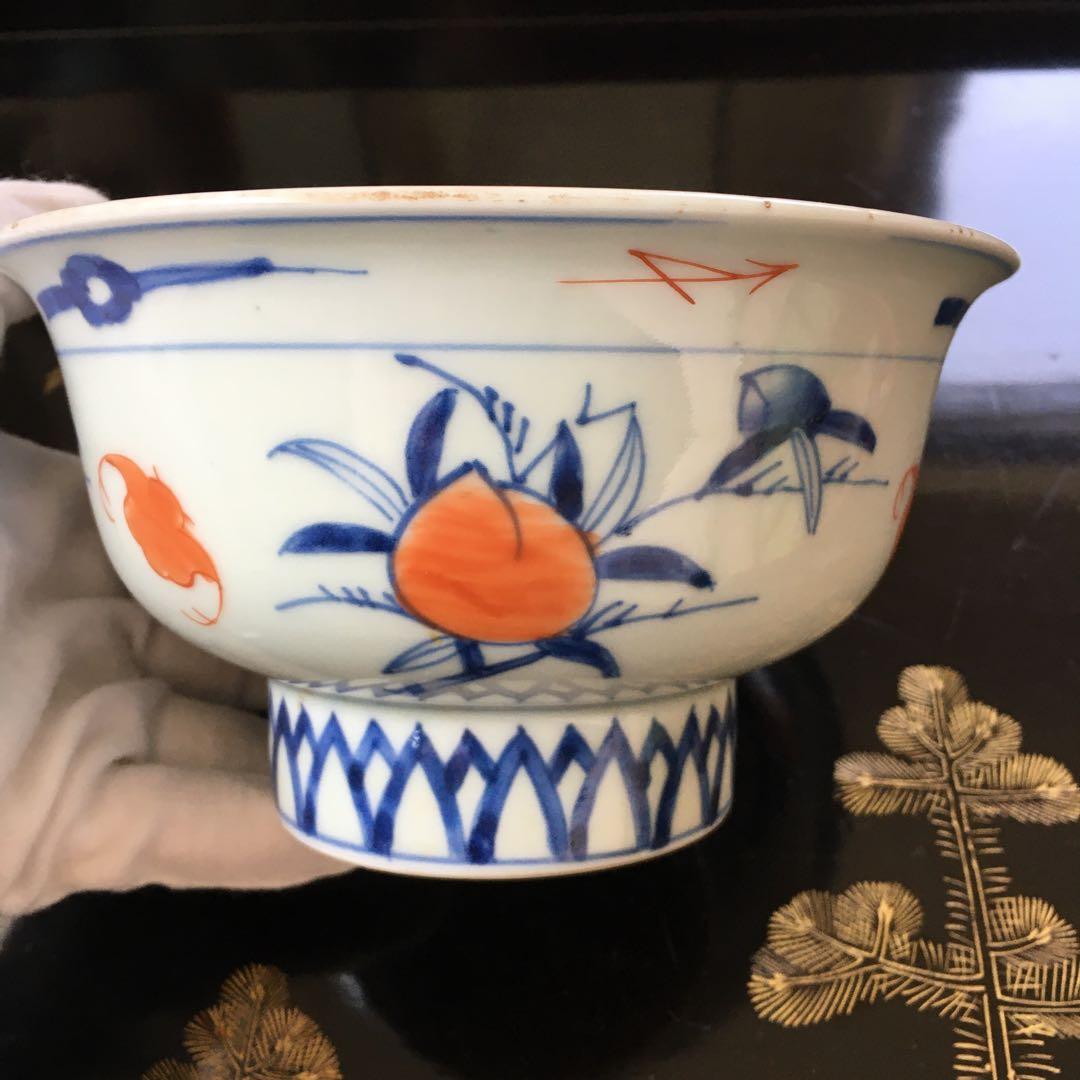 古伊万里　金彩色絵　菊唐草、瓔珞文、桃の図　三つ組鉢