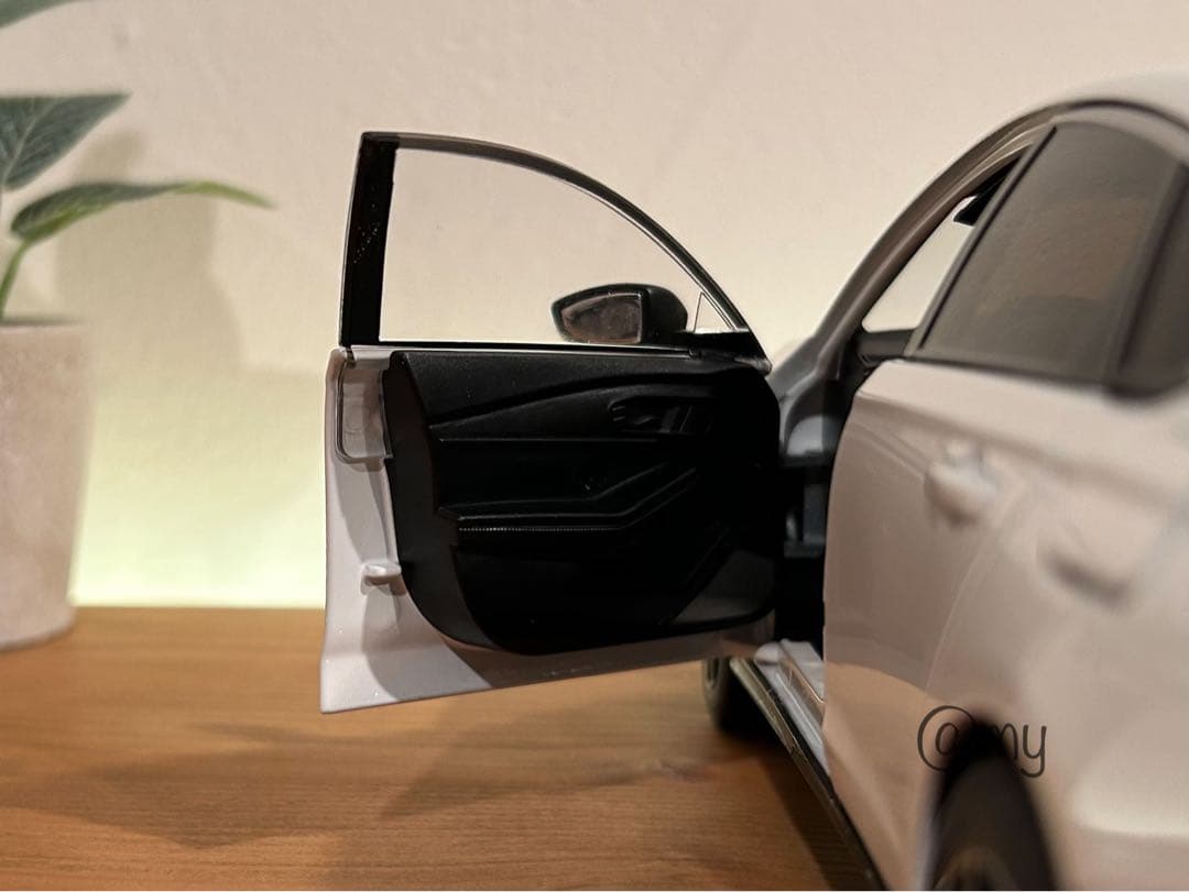 【値下げ不可】 Honda Accord 1/18 ミニカー ホワイト